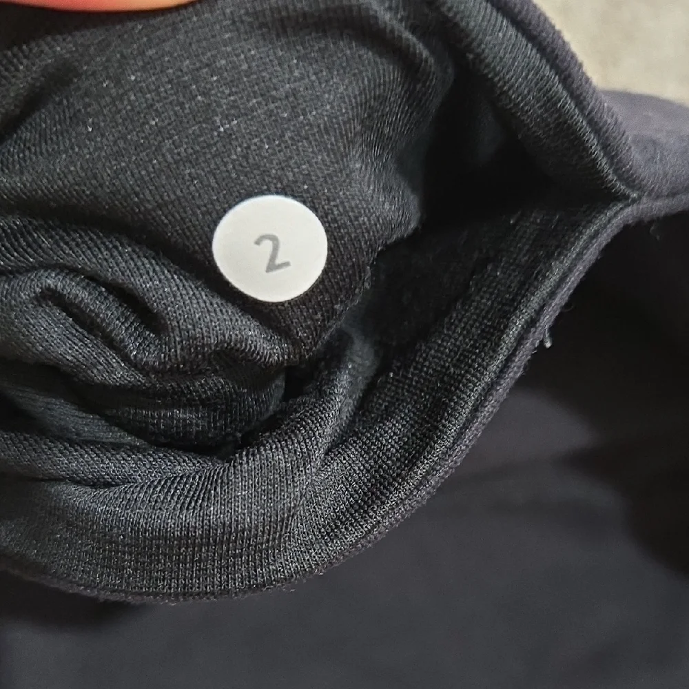 Lululemon Cropped Low Rise Black Leggings Size 2